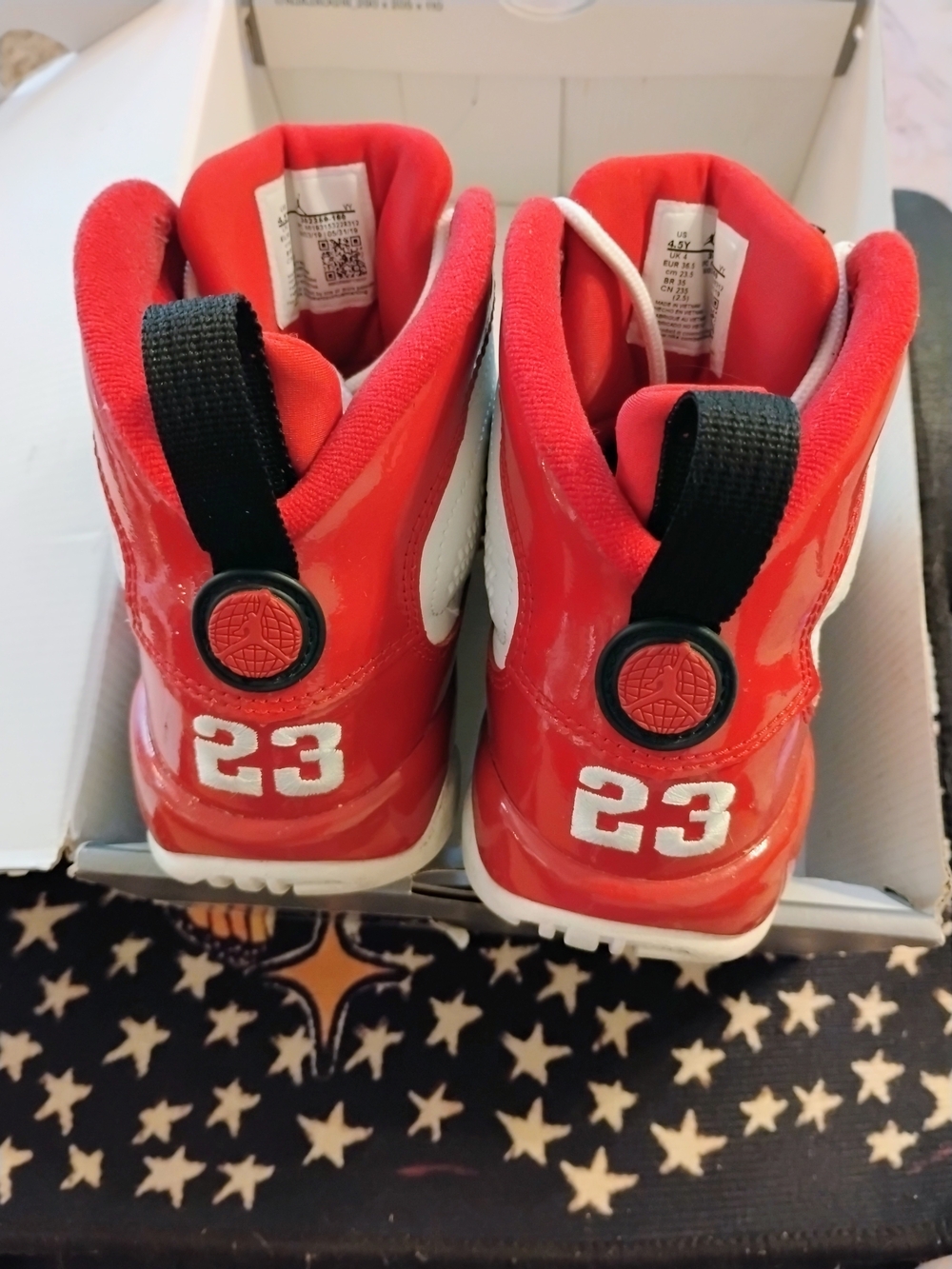 Jordan 9 Retro Kids Sneakers - White / Gym Red - Picture 6 of 7